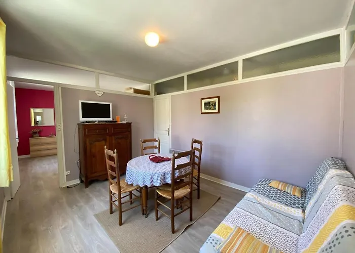 In Near Sandy דירה *